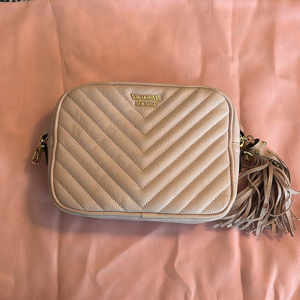 Victoria’s Secret crossbody